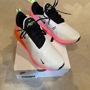 NIB Women’s Nike Air Max 270